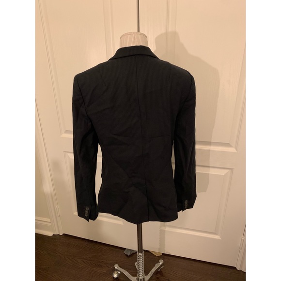 Club Monaco Woman’s Suit - Picture 3 of 6